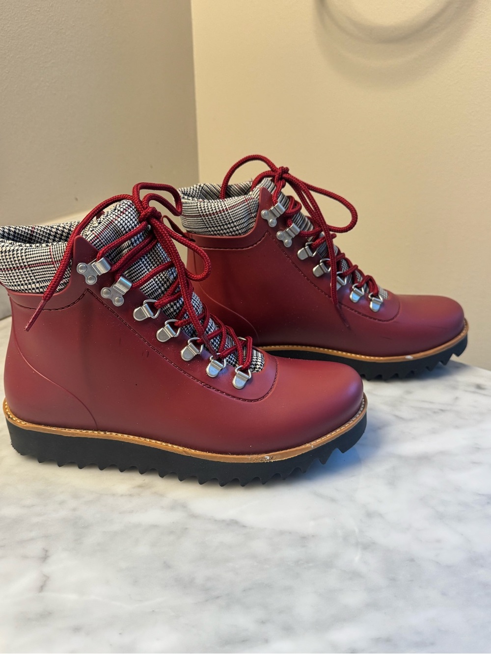 Bernardo Burgundy Lace-Up Women's Rain Boots with Plaid Collar Size 7M